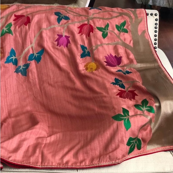 Beautiful tree of life embroidered matka linen saree with running bp - Picture 6 of 9